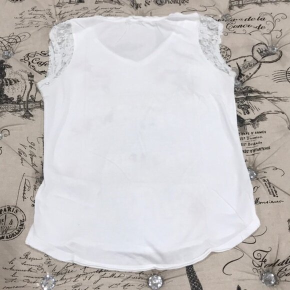 Guess Tshirt - Picture 3 of 7